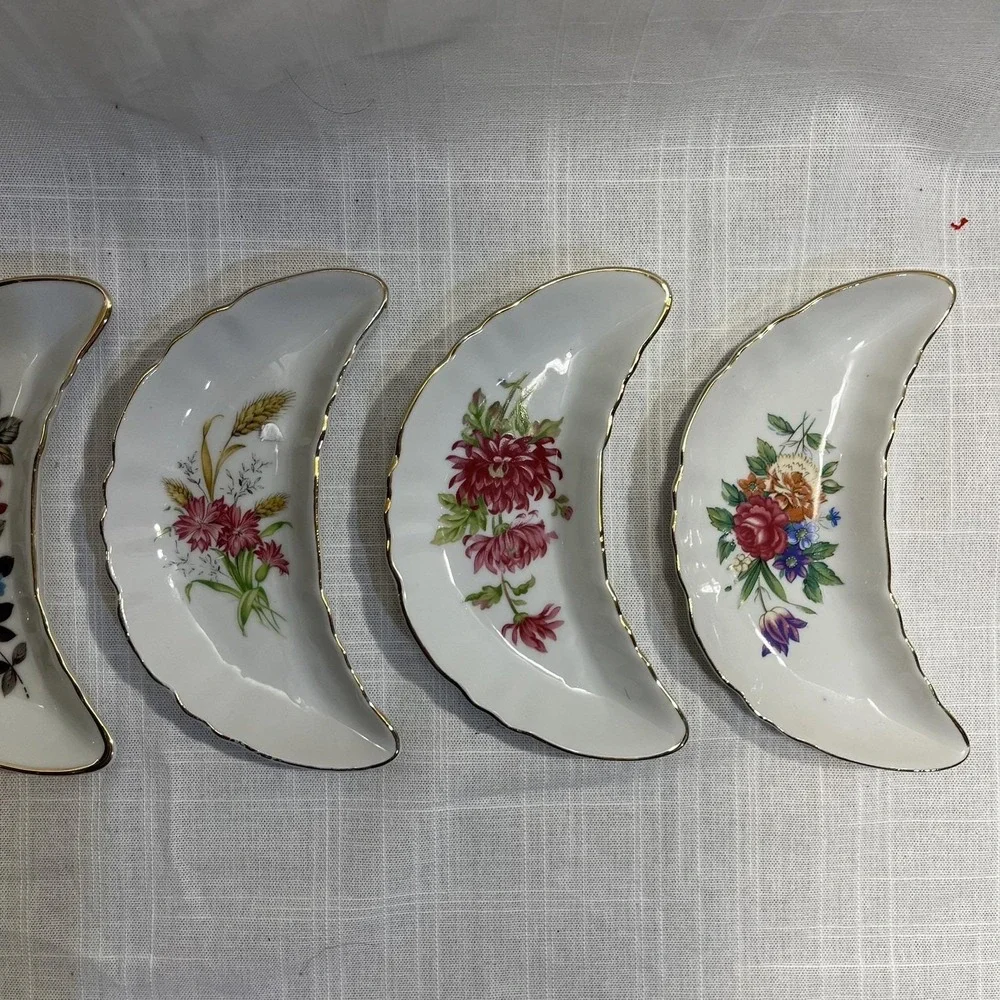 VTG  Chadwick Crescent Bone Dish With Floral Design, Gold Trim. Set Of 6